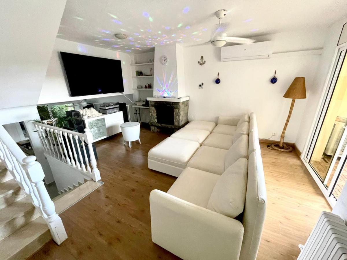 Villa casa en Masnou junto a playa y tren Exterior foto